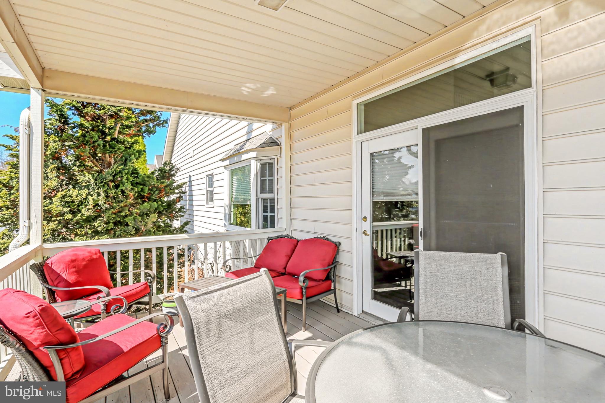 211 BROOKRIDGE COURT