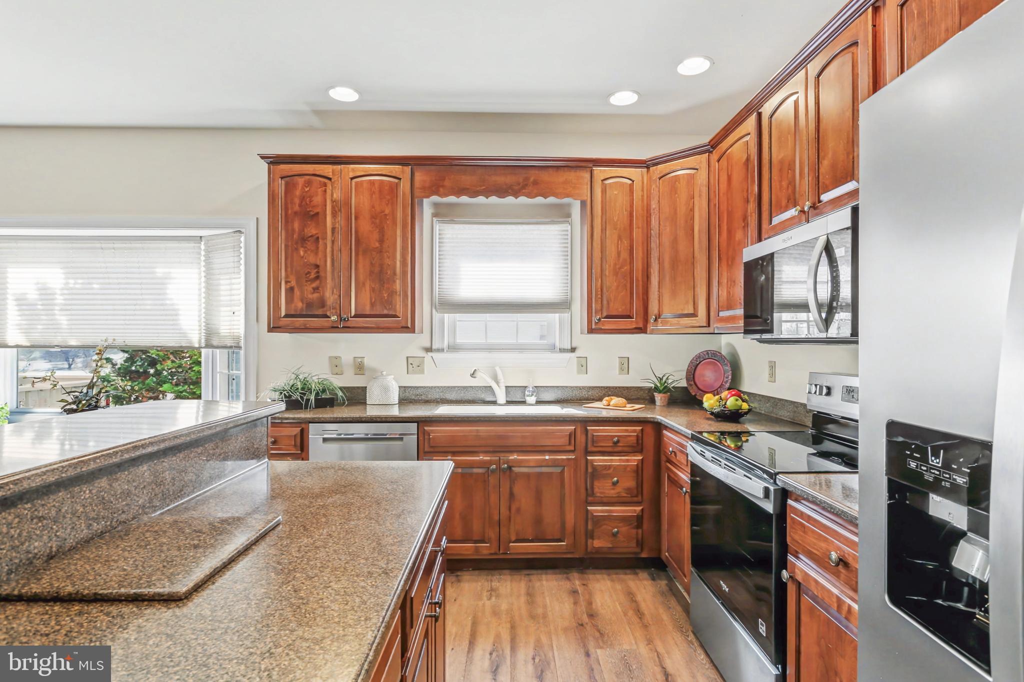 211 BROOKRIDGE COURT