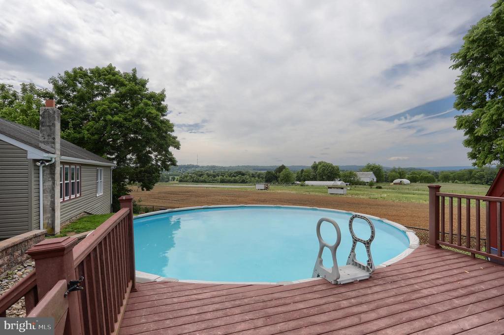 6767 SCHOOLHOUSE ROAD