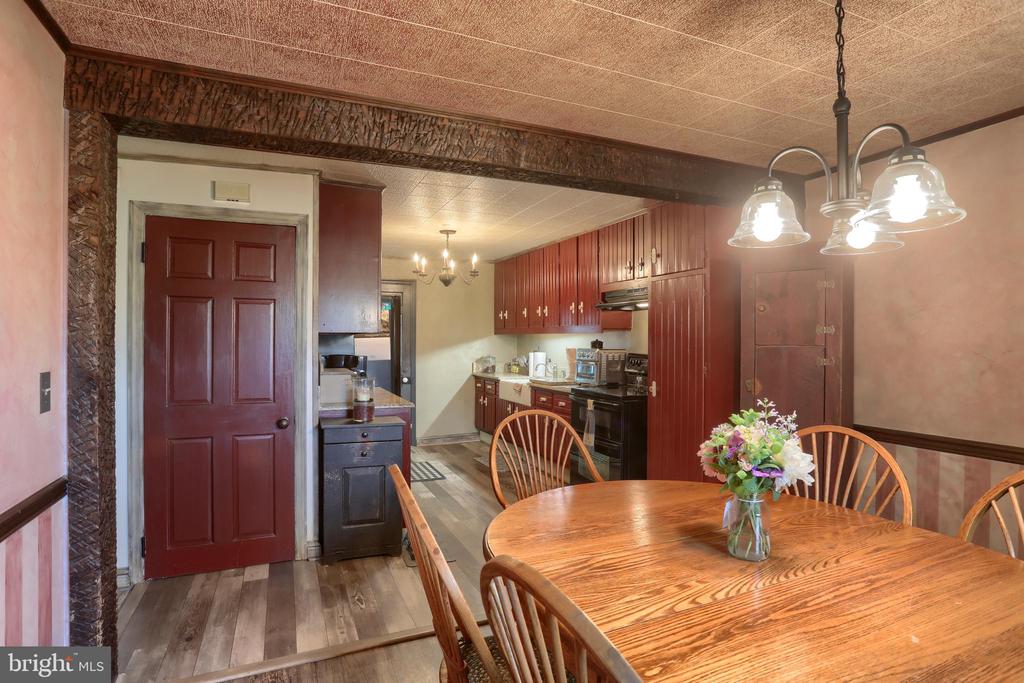 6767 SCHOOLHOUSE ROAD