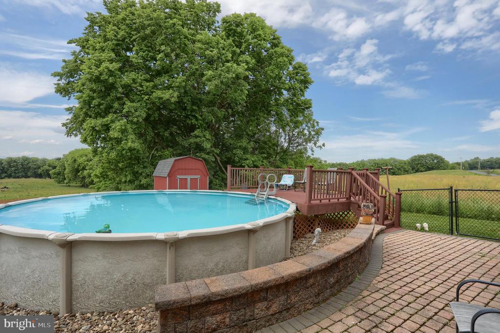6767 SCHOOLHOUSE ROAD