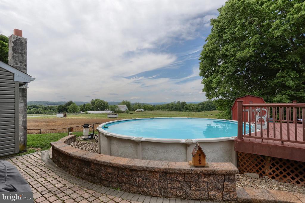 6767 SCHOOLHOUSE ROAD