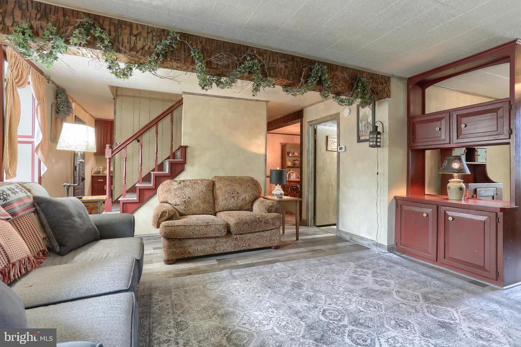 6767 SCHOOLHOUSE ROAD