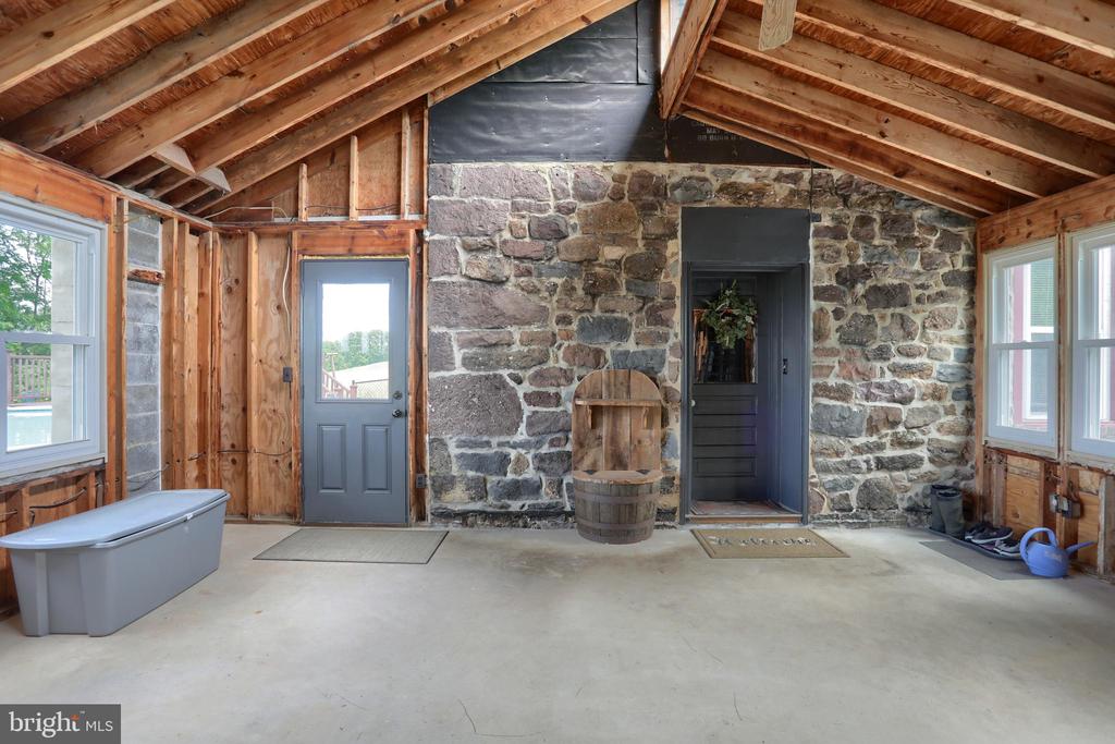 6767 SCHOOLHOUSE ROAD
