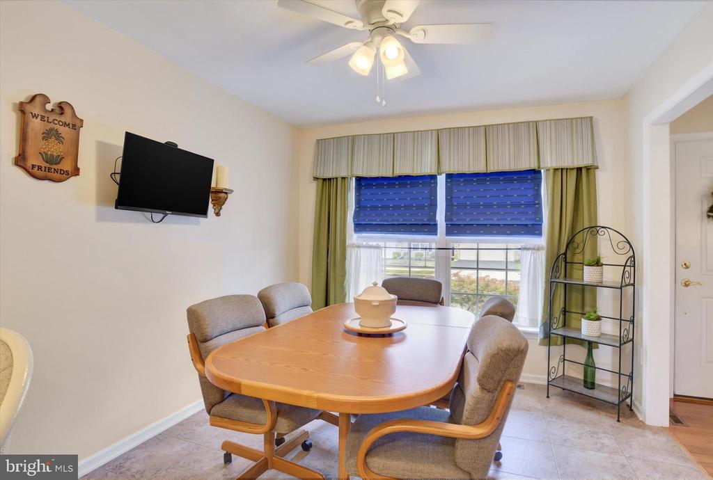 215 BROOKRIDGE COURT