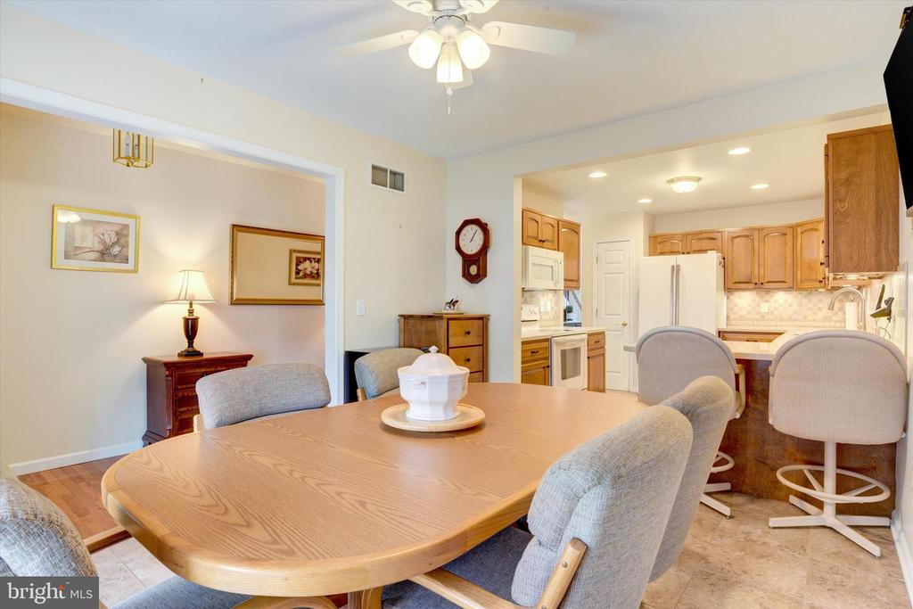 215 BROOKRIDGE COURT