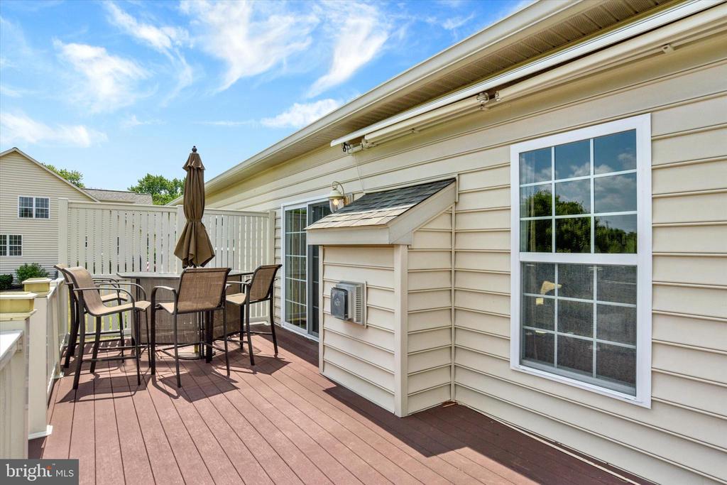 215 BROOKRIDGE COURT