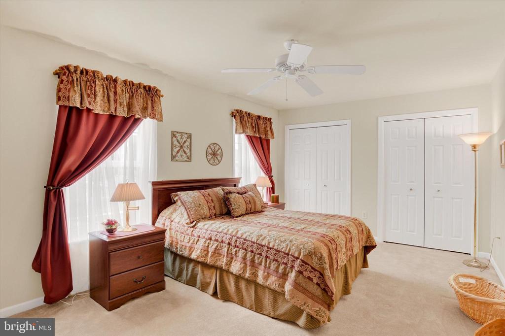 215 BROOKRIDGE COURT