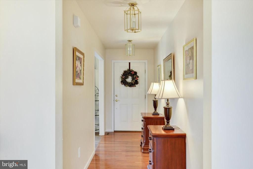 215 BROOKRIDGE COURT