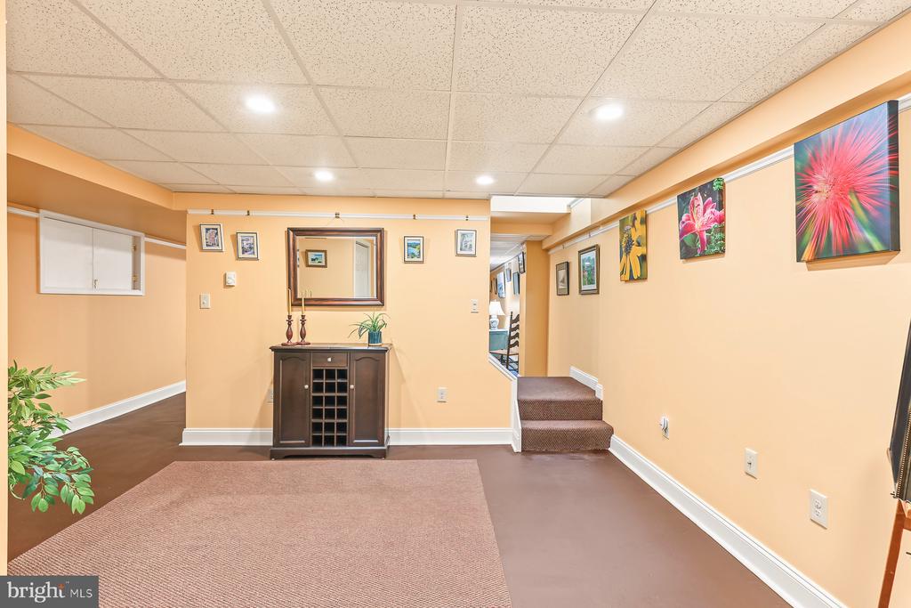 304 BAUMGARDNER DRIVE