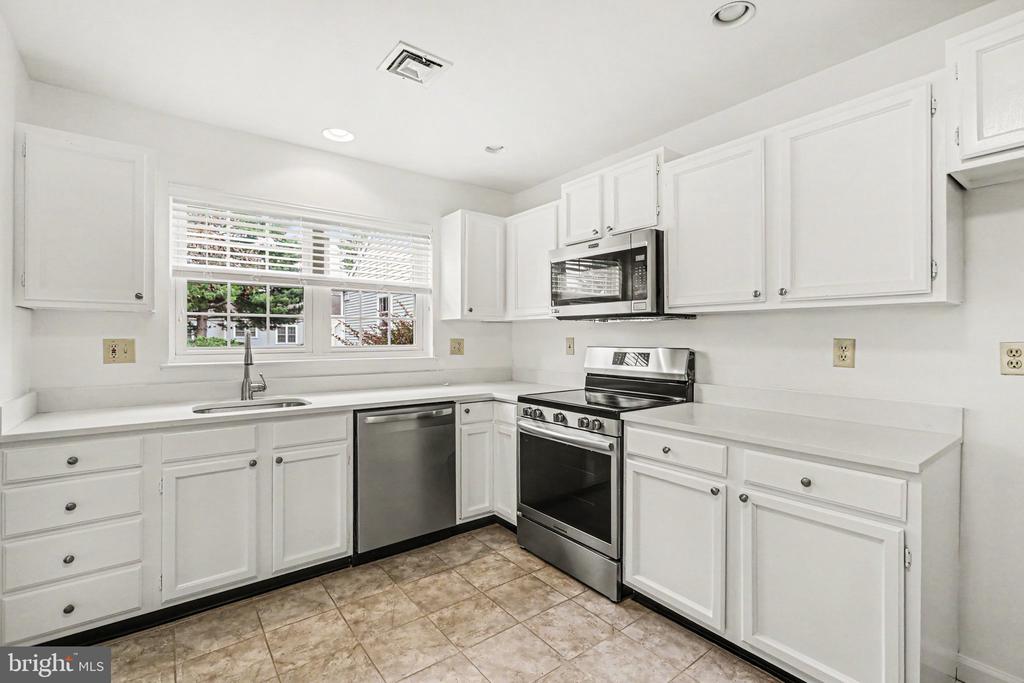 2152 WEXFORD ROAD