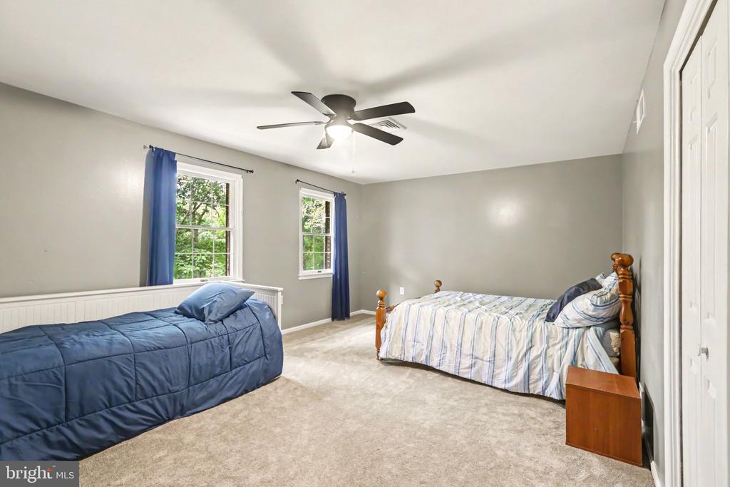 2231 MOCKINGBIRD ROAD