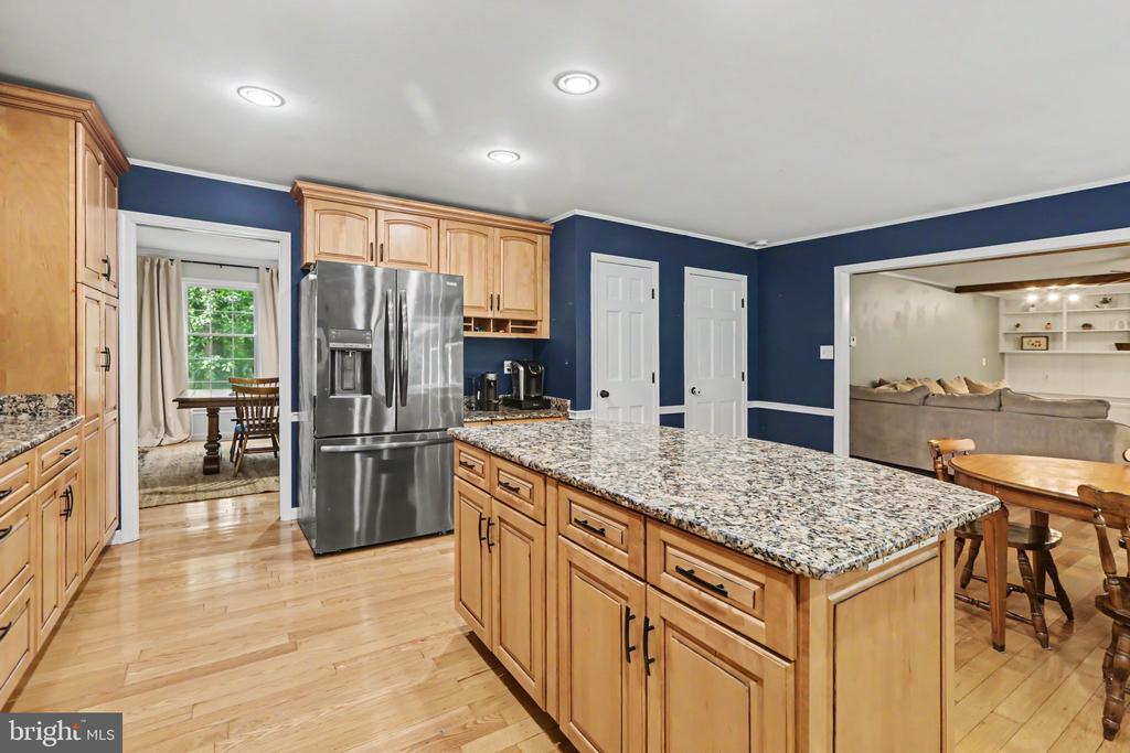 2231 MOCKINGBIRD ROAD