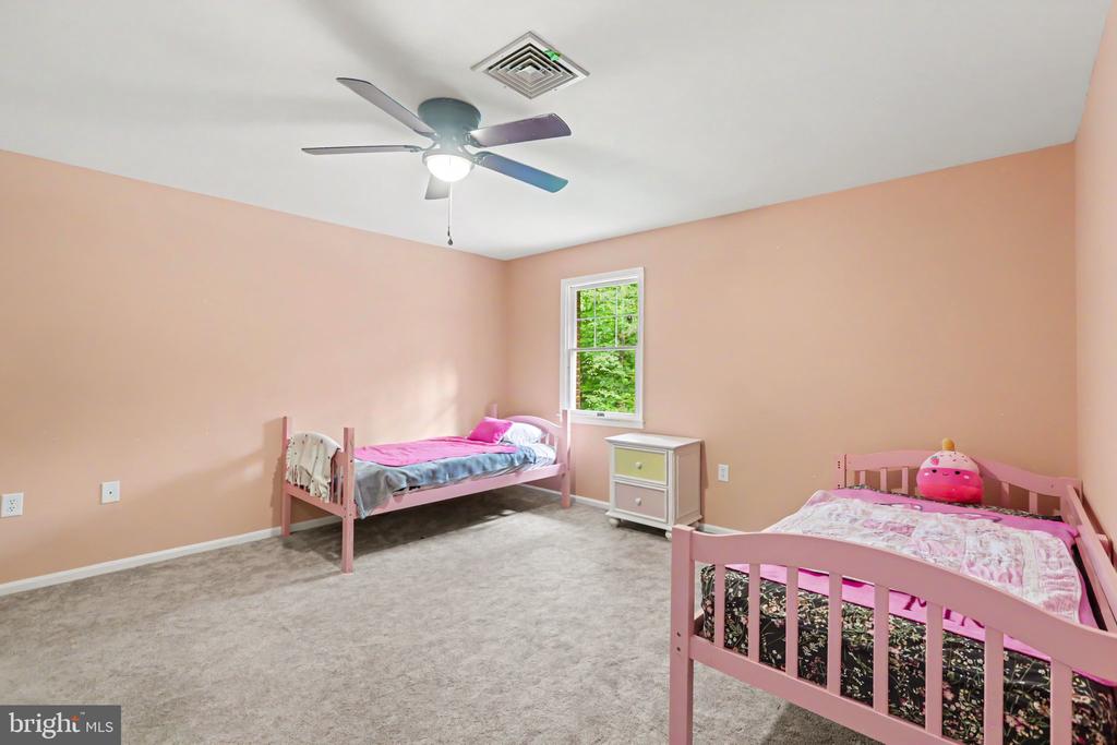 2231 MOCKINGBIRD ROAD