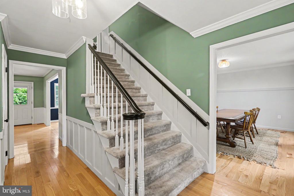 2231 MOCKINGBIRD ROAD