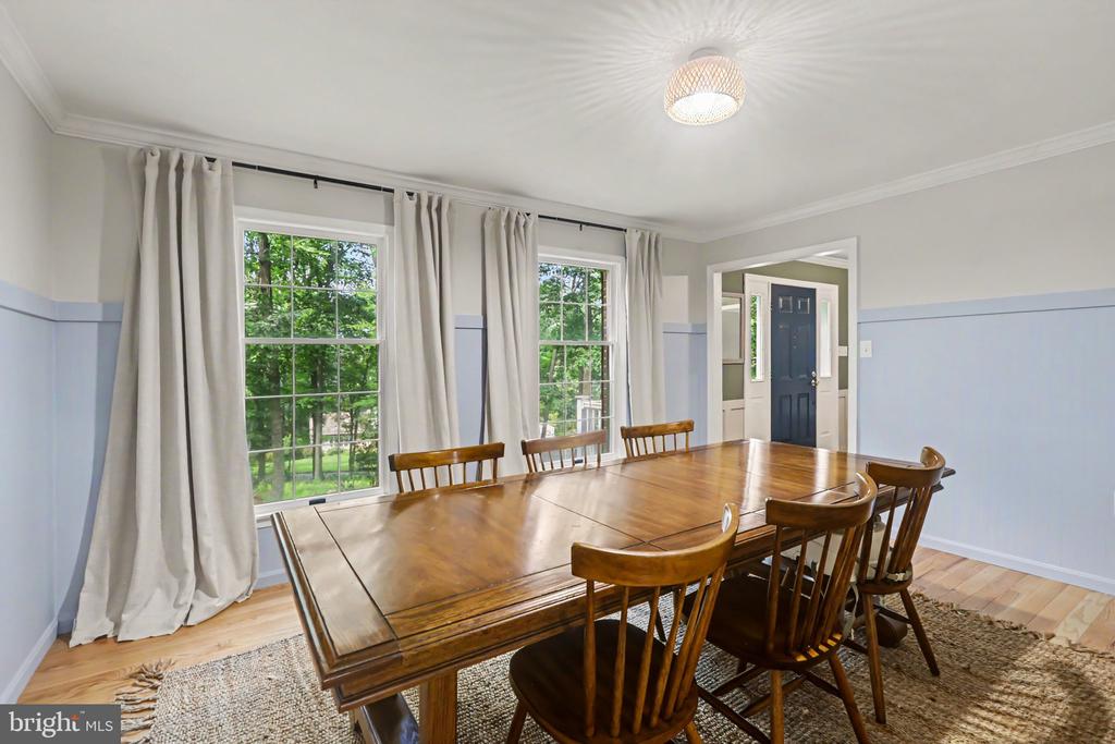 2231 MOCKINGBIRD ROAD
