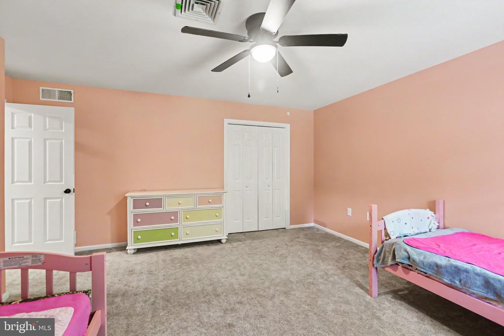 2231 MOCKINGBIRD ROAD
