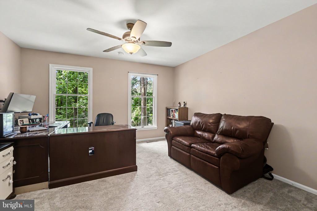 2231 MOCKINGBIRD ROAD