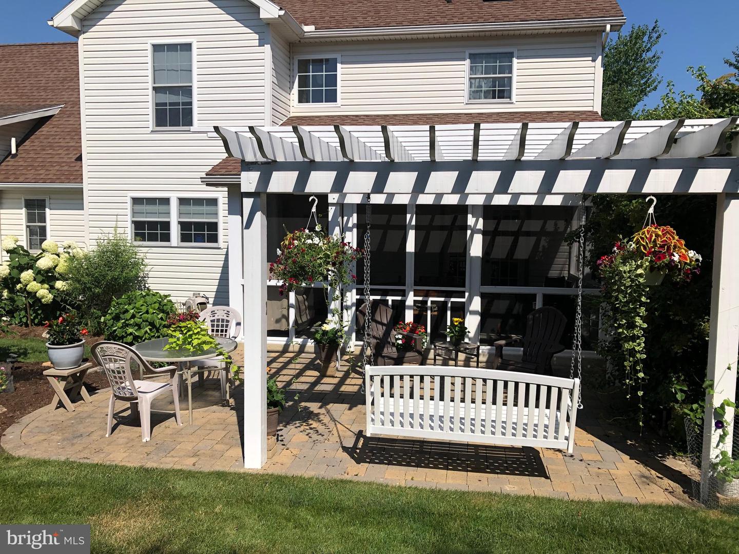 496 Farmhouse Ln