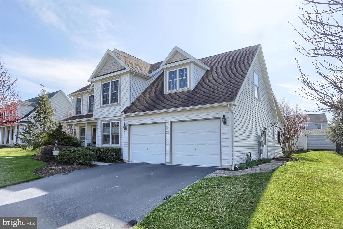 496 Farmhouse Ln