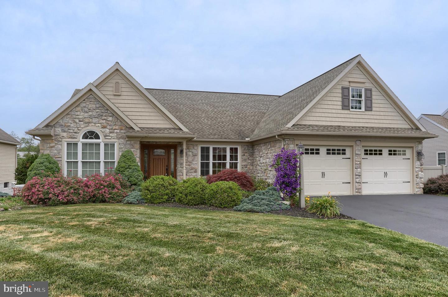 855 Water Edge Court