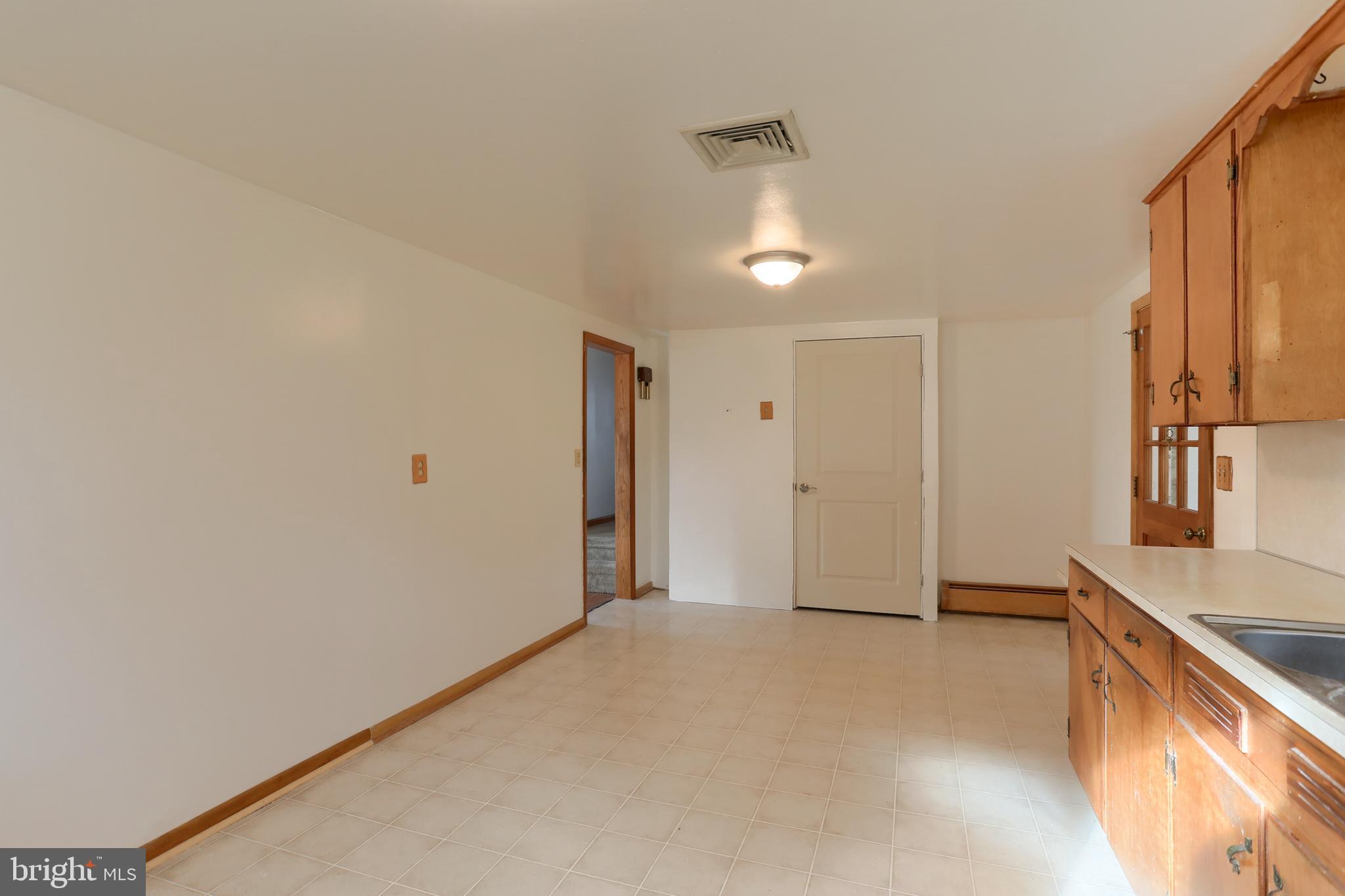 384 Eisenhower Rd