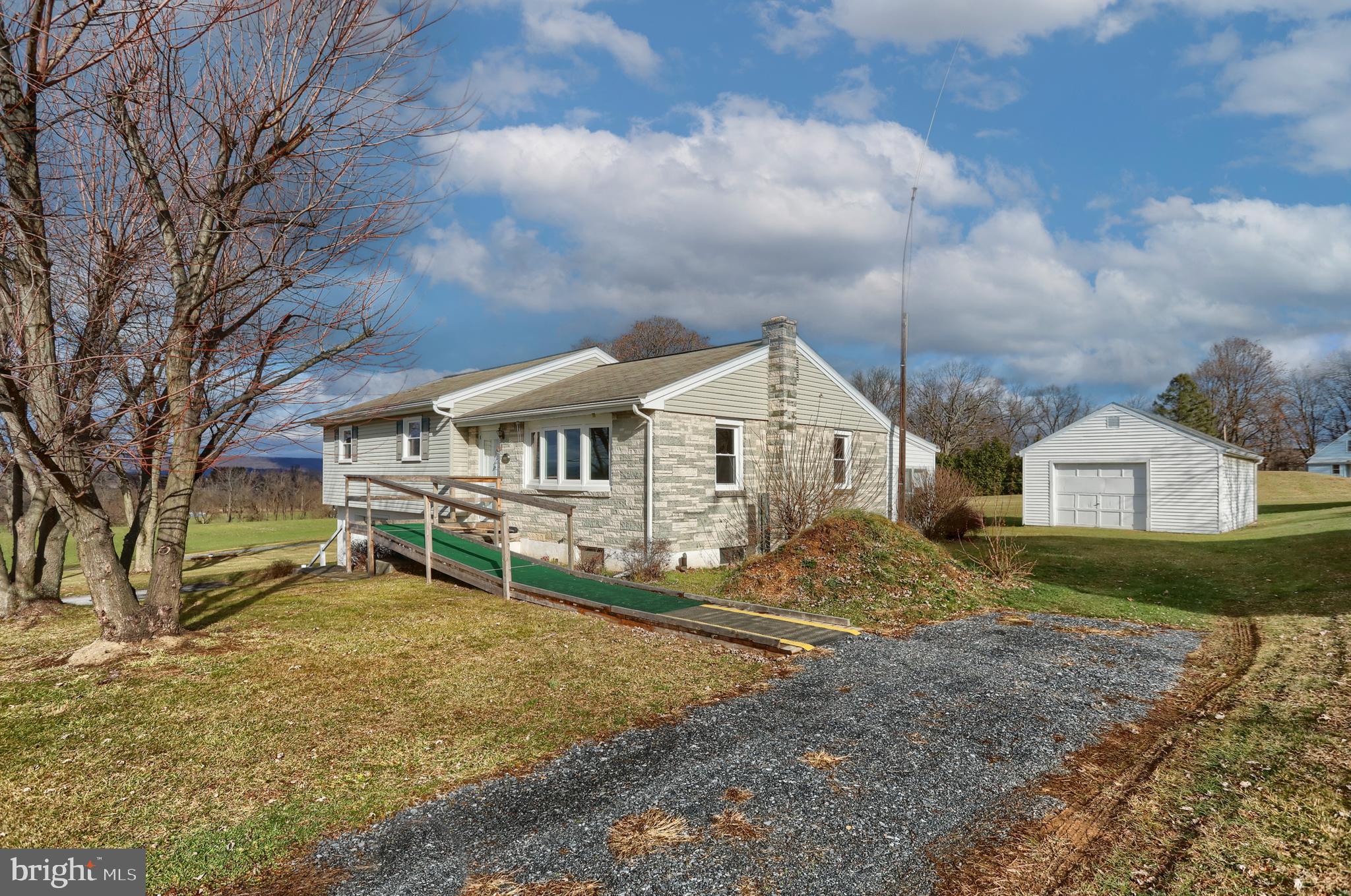384 Eisenhower Rd