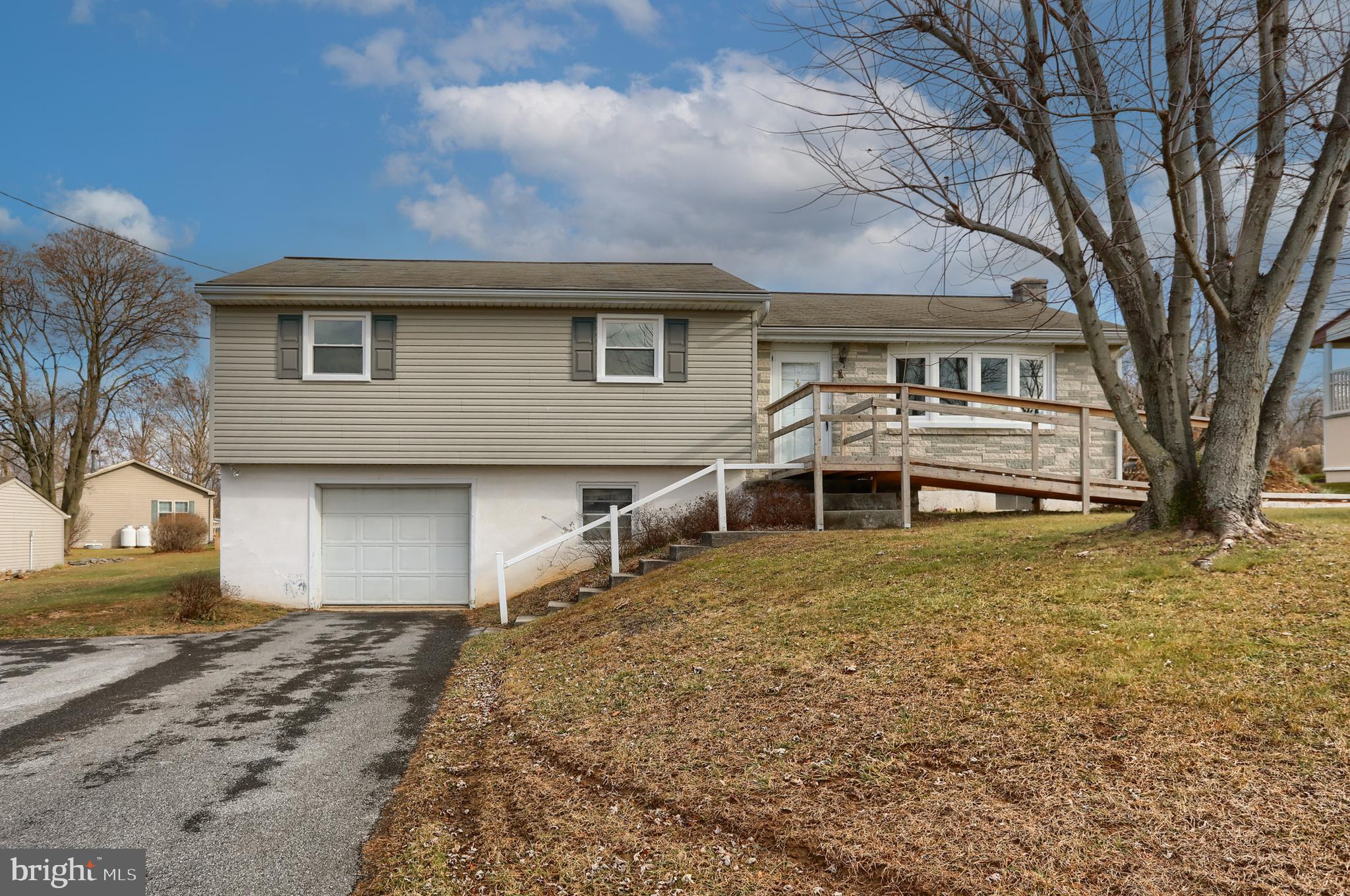 384 Eisenhower Rd