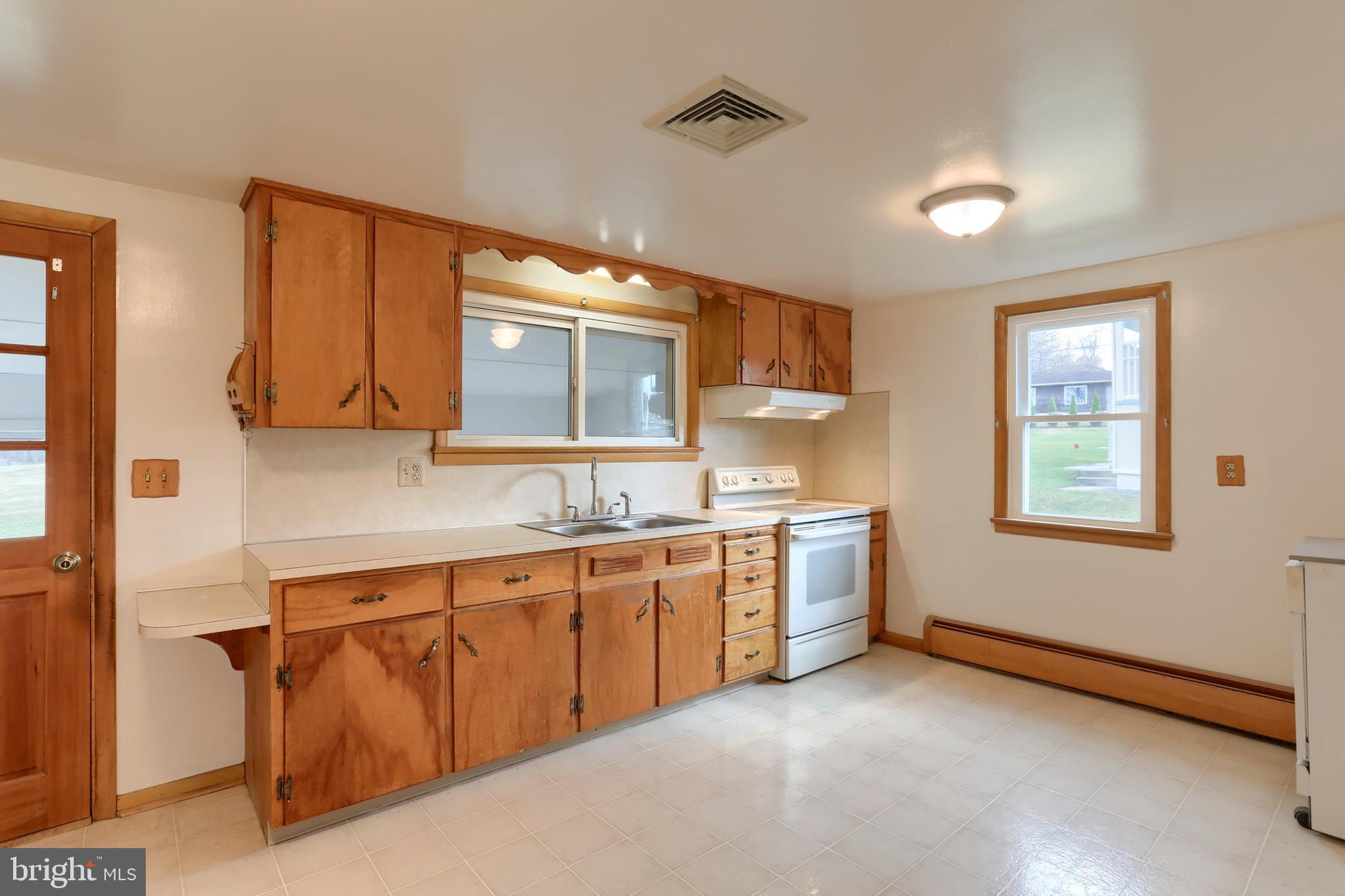 384 Eisenhower Rd