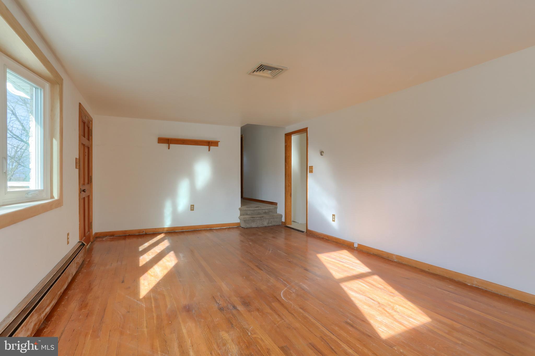 384 Eisenhower Rd