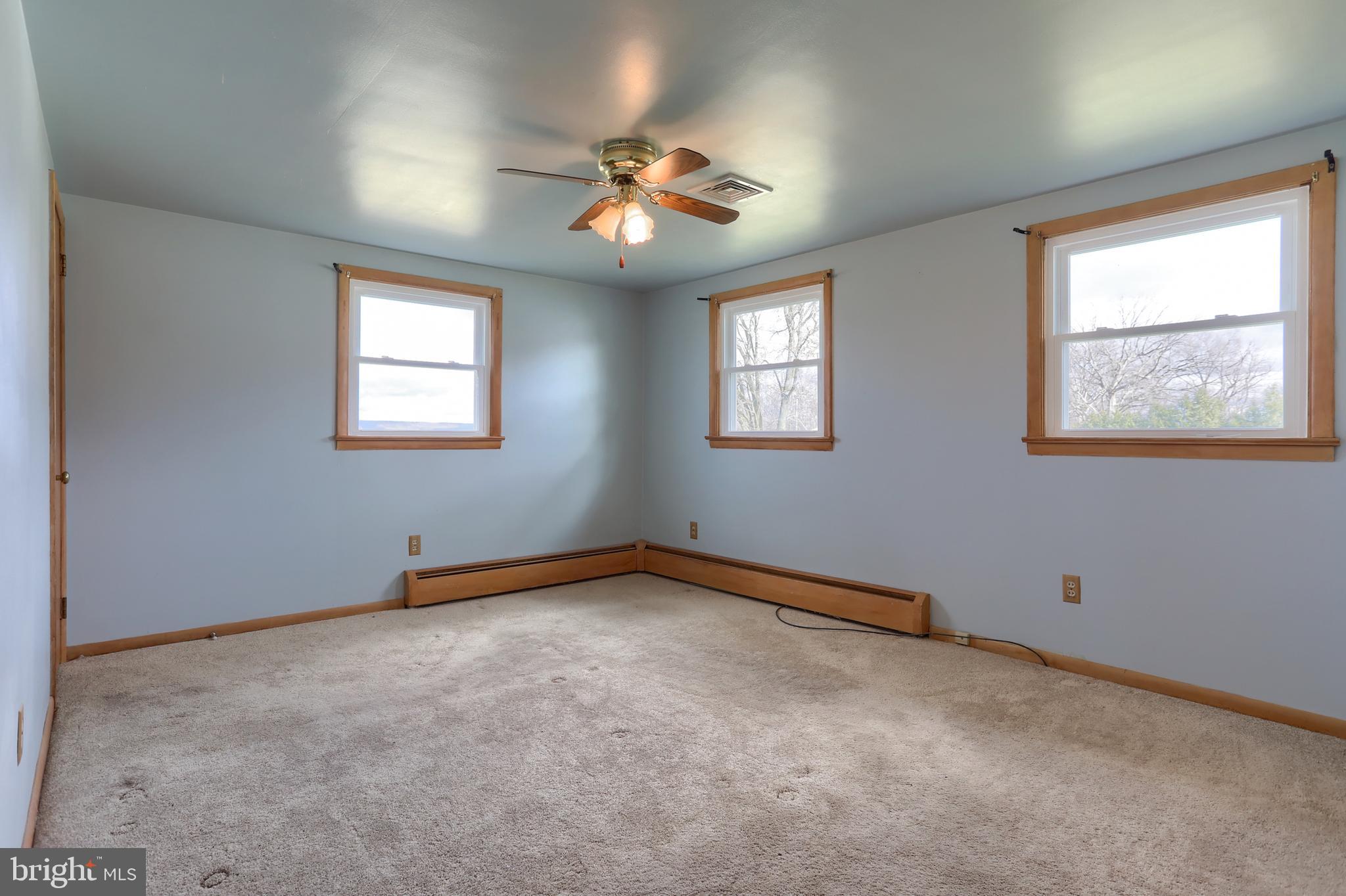 384 Eisenhower Rd