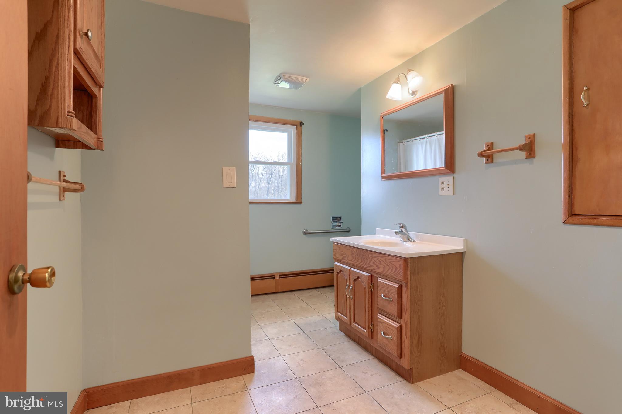 384 Eisenhower Rd