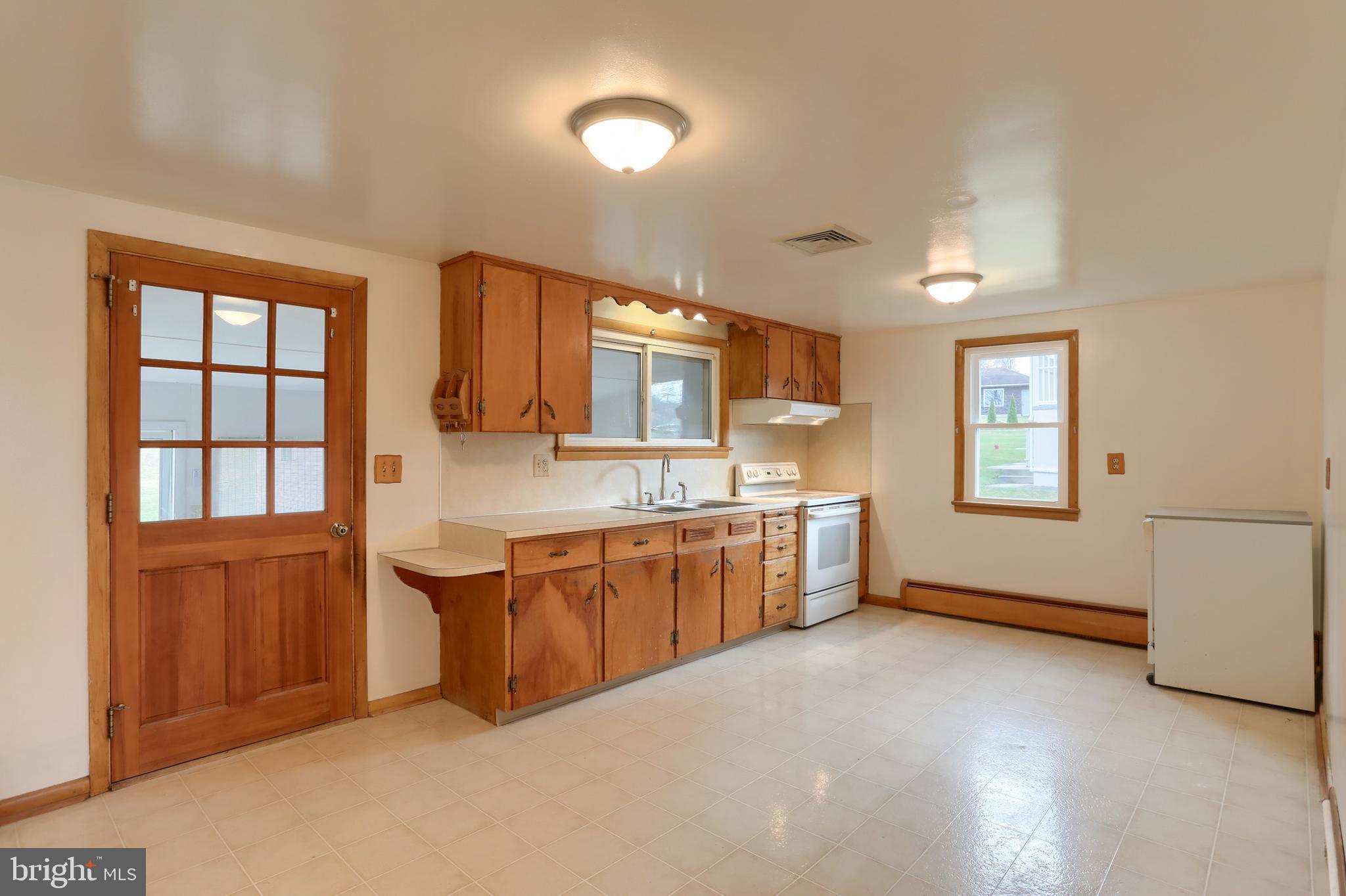 384 Eisenhower Rd