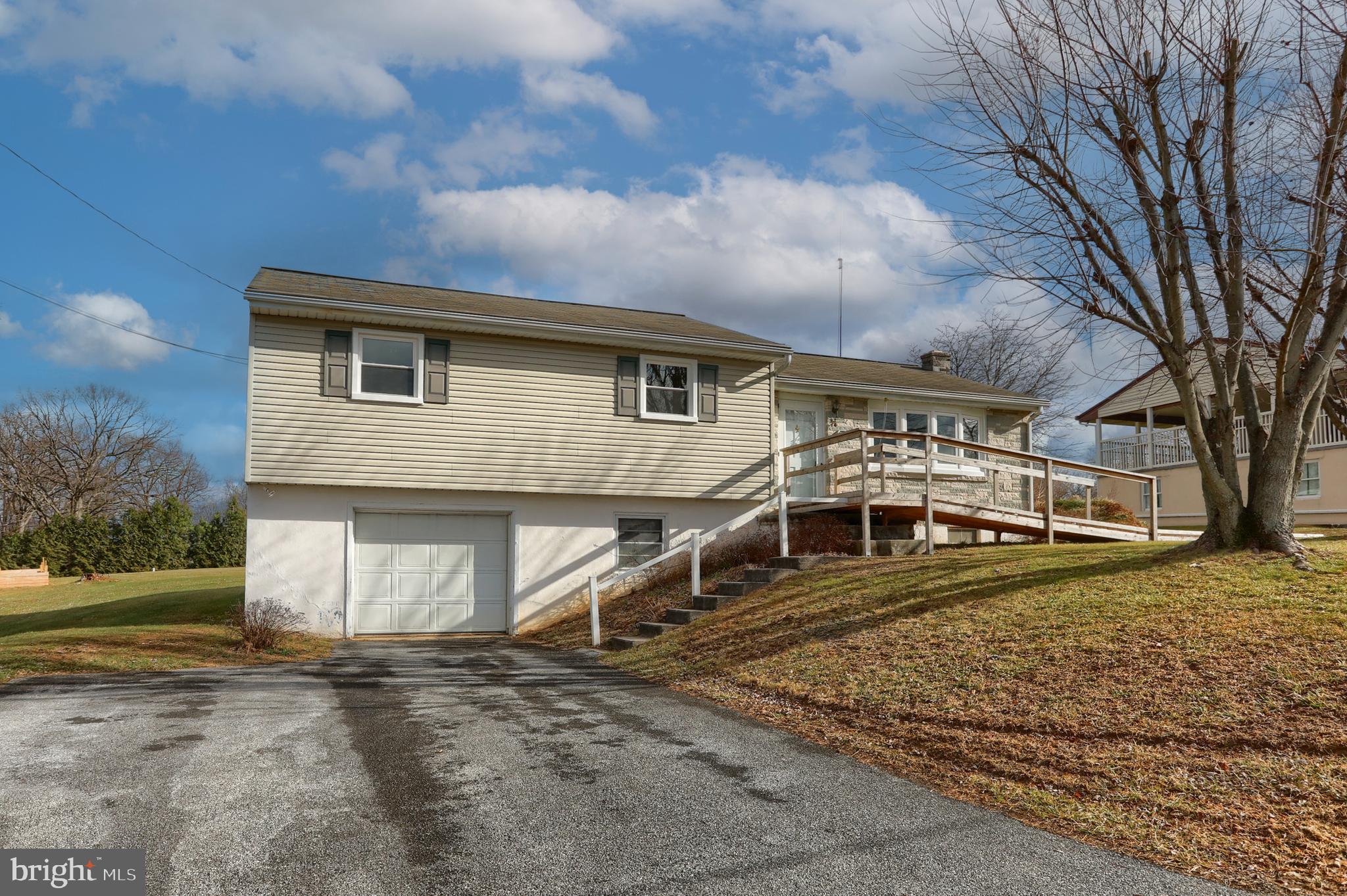 384 Eisenhower Rd