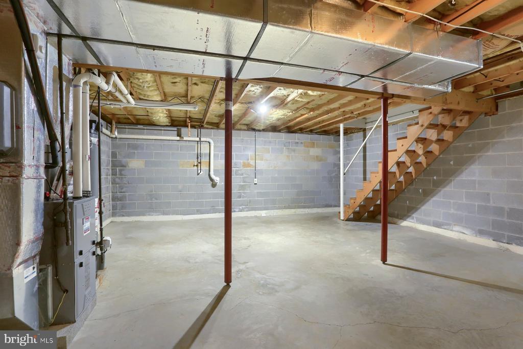 92 Forest Cir