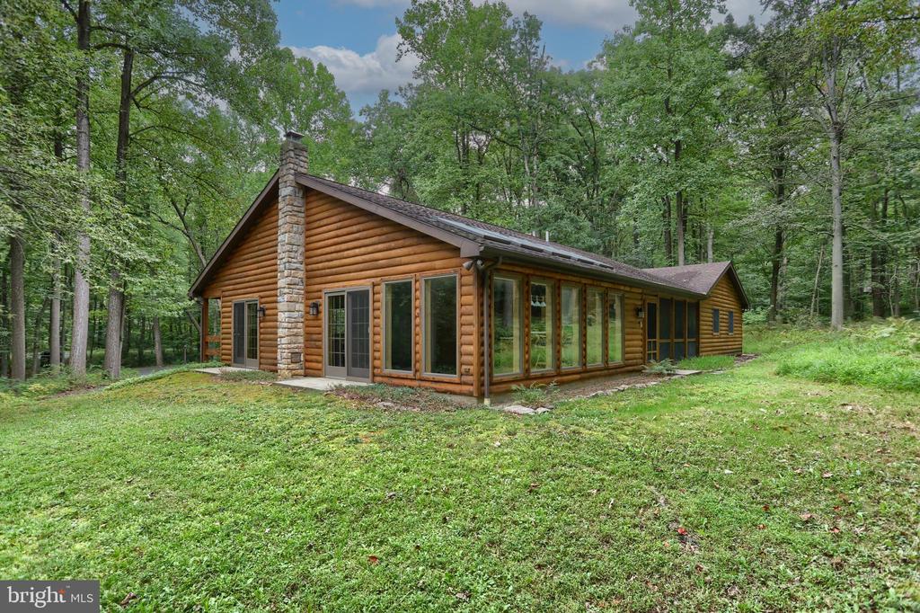 504 Hemlock Ln