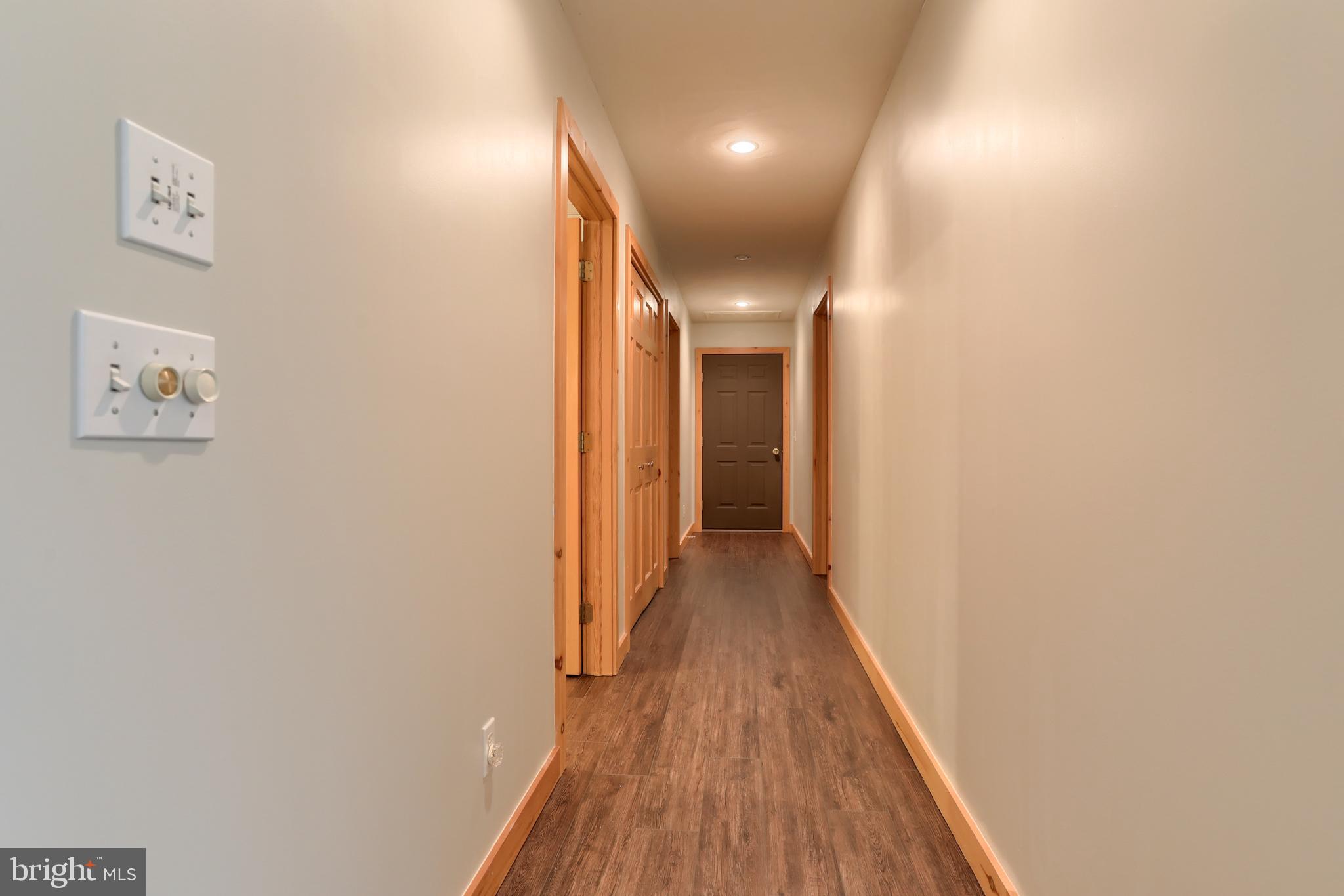 504 Hemlock Ln