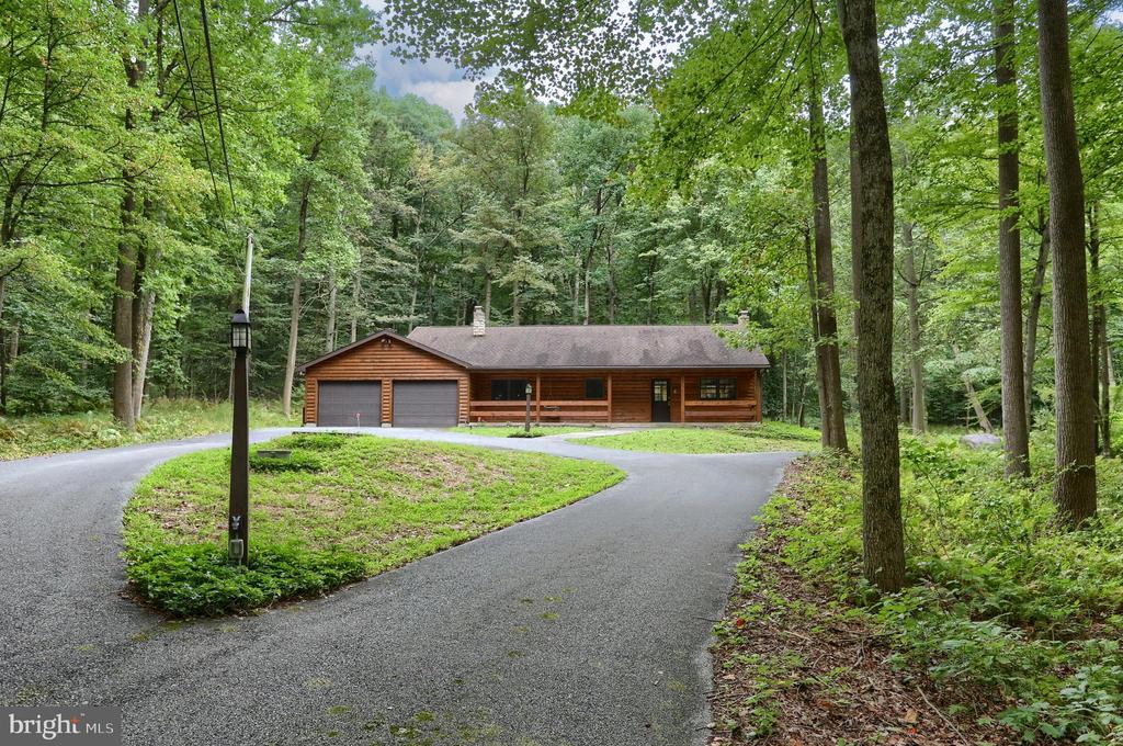 504 Hemlock Ln