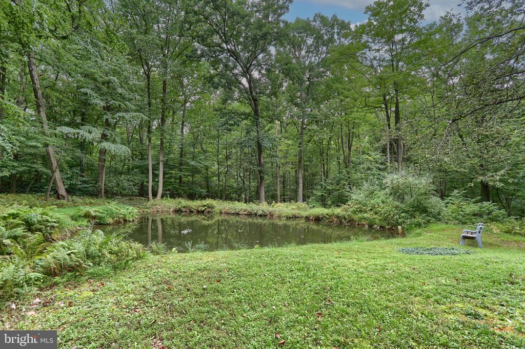 504 Hemlock Ln