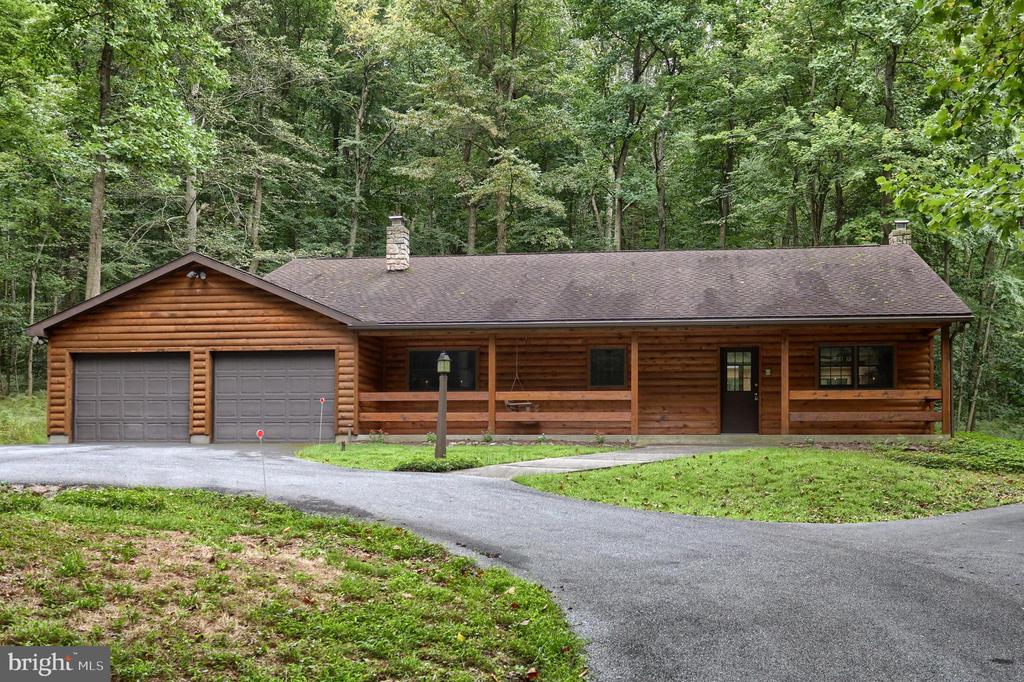 504 Hemlock Ln