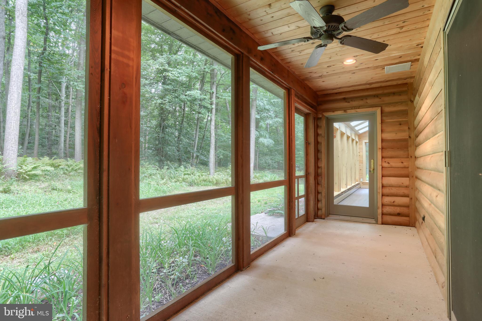 504 Hemlock Ln