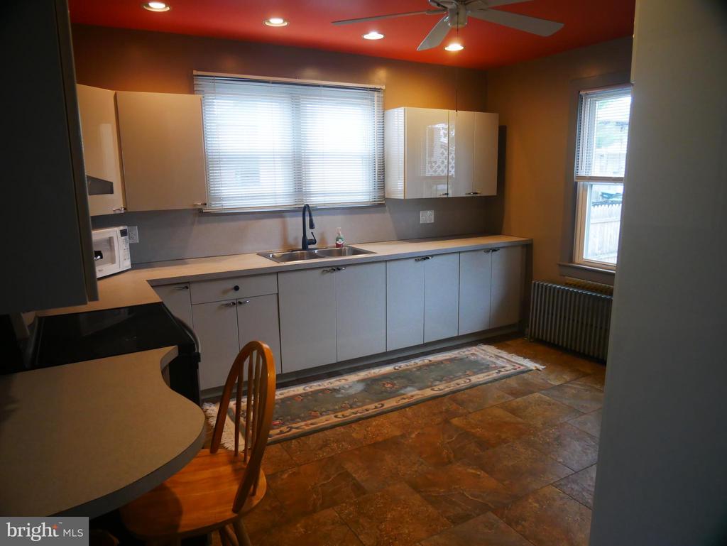 20 S Lingle Ave