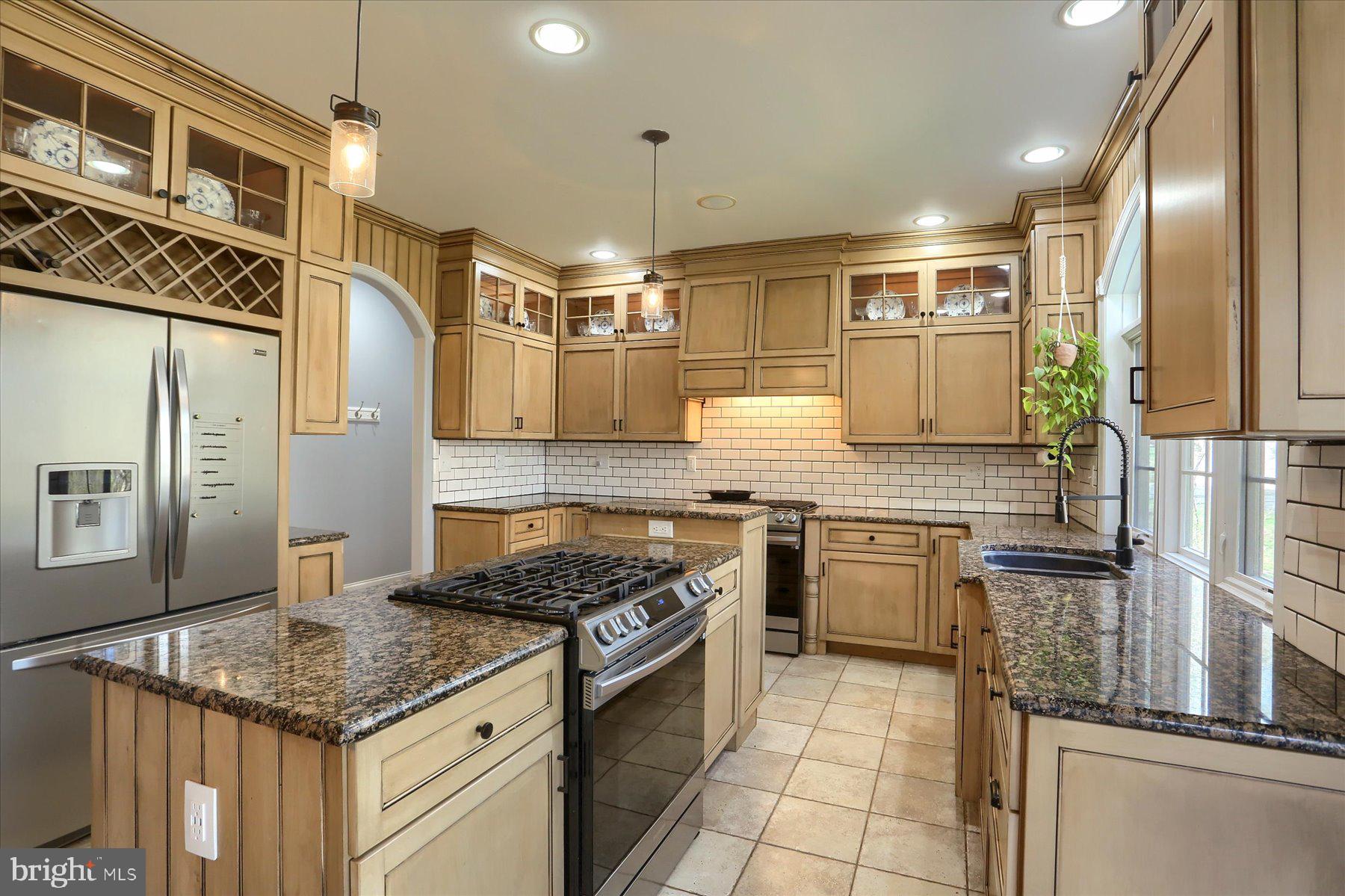 6 Mockingbird Ln