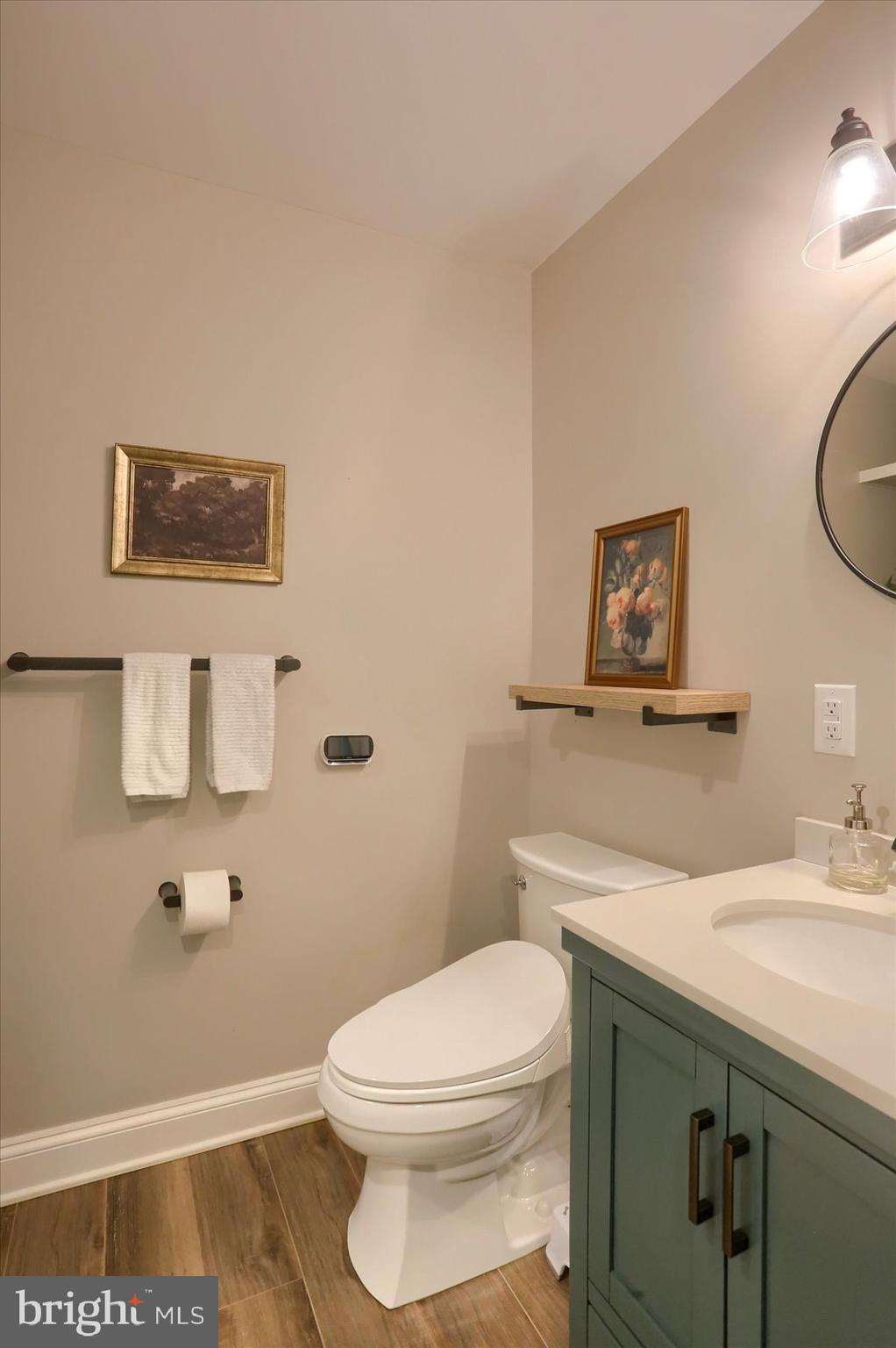 6 Mockingbird Ln