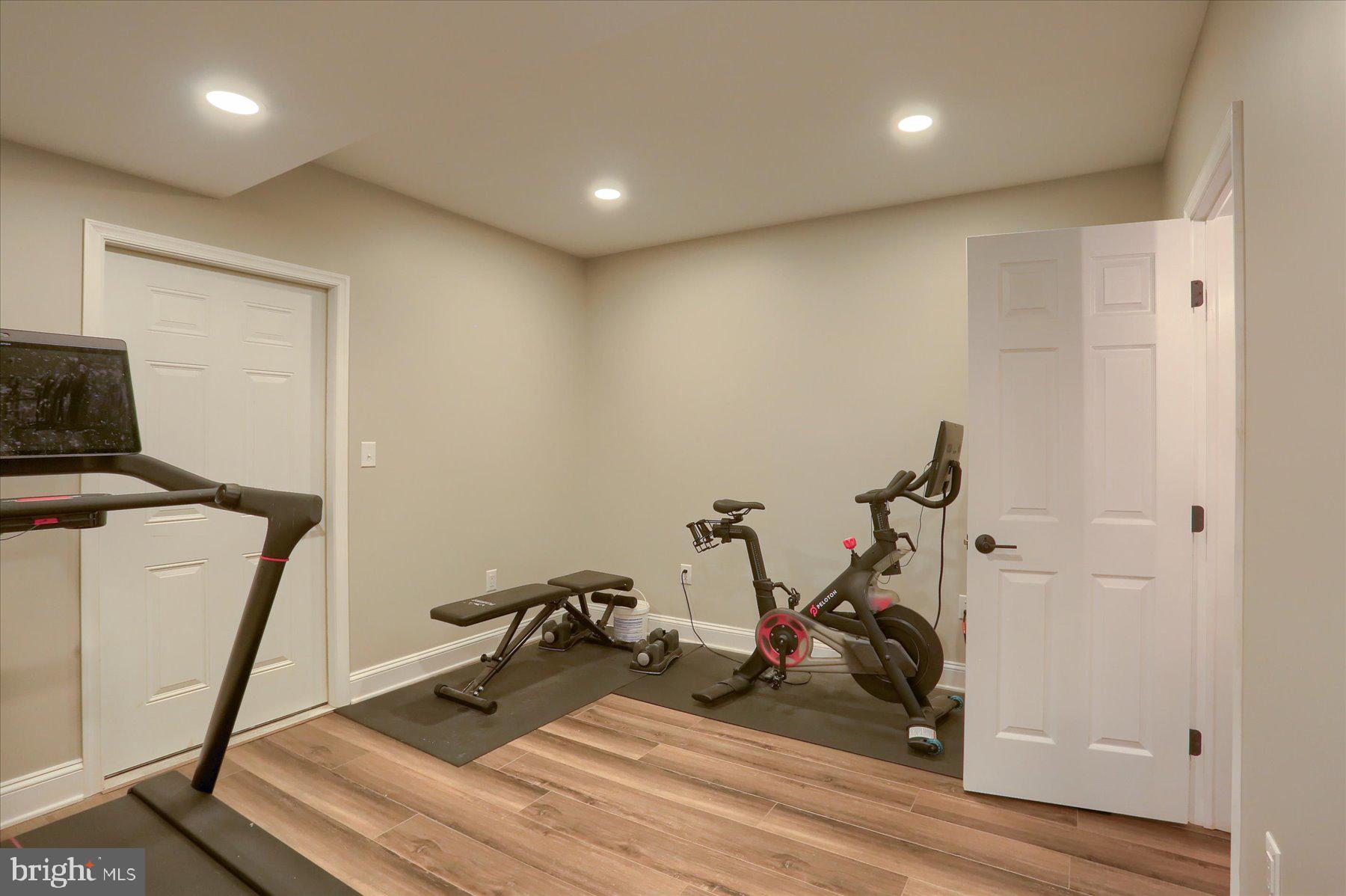 6 Mockingbird Ln