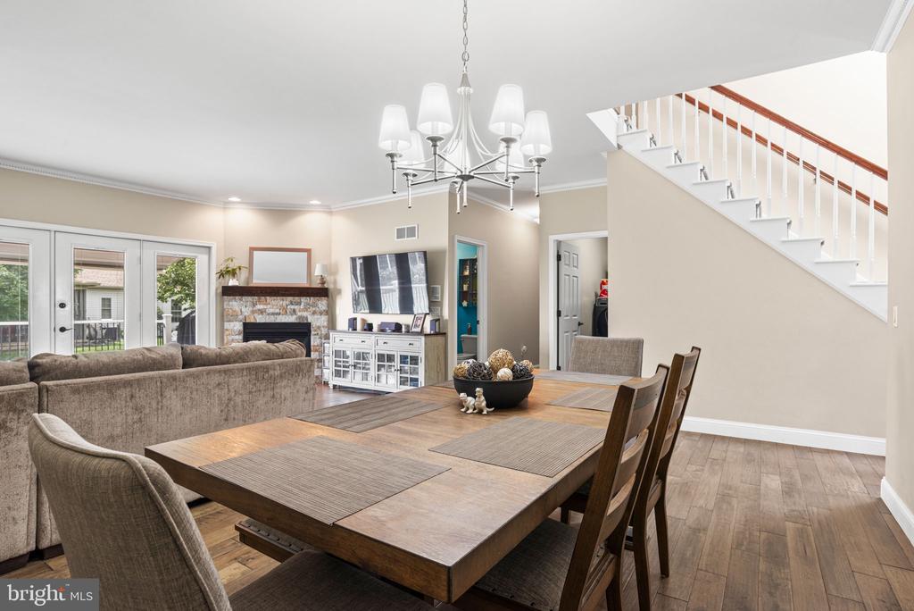 79 FAIRFAX LANE