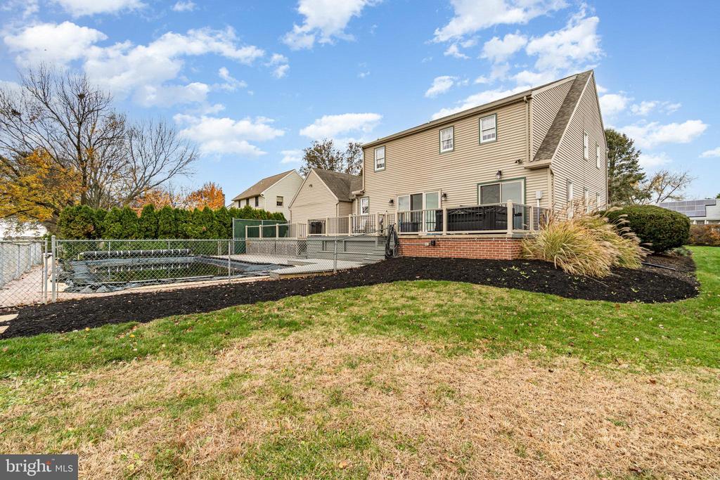 1325 MILL POND WAY