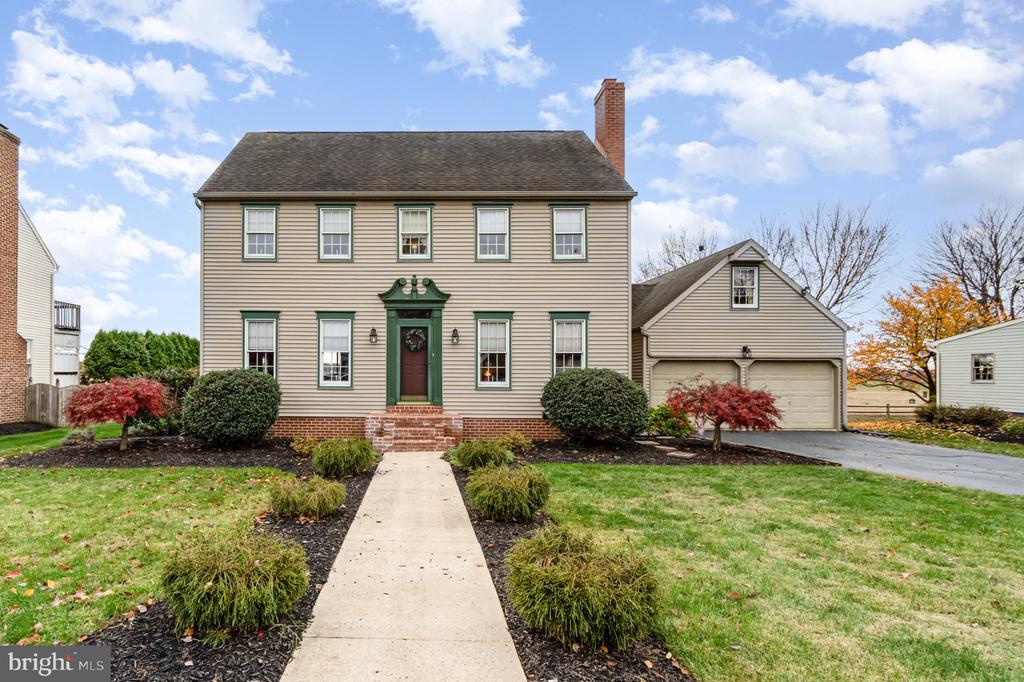 1325 MILL POND WAY