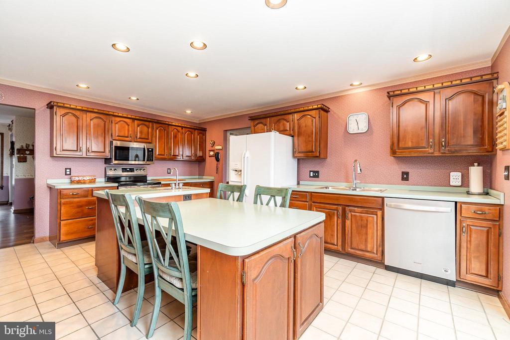 1325 MILL POND WAY