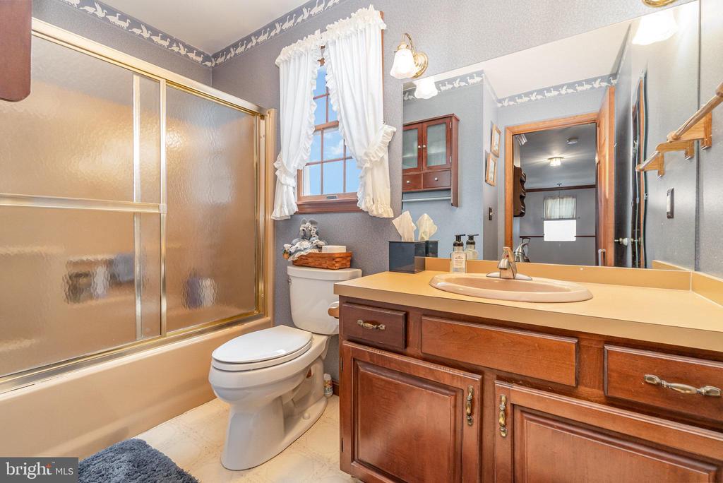 1325 MILL POND WAY
